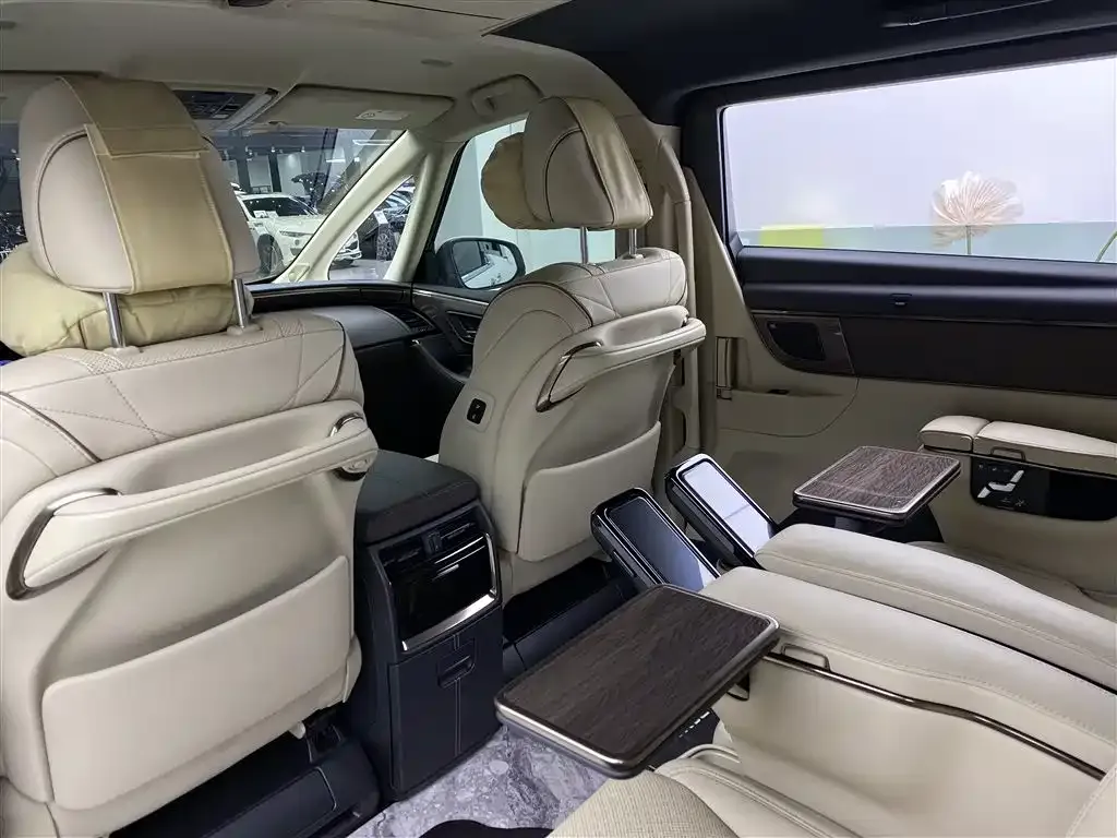 Toyota Vellfire 2023 из CN, фото 6