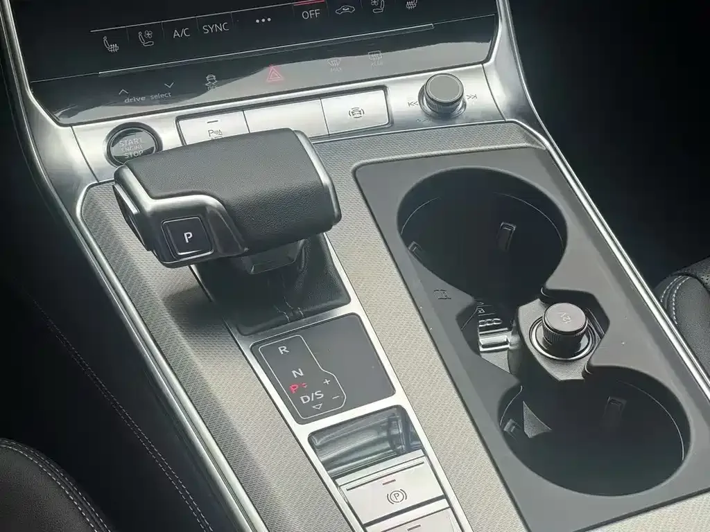 Audi A6 (Import) 2023 из CN, фото 2