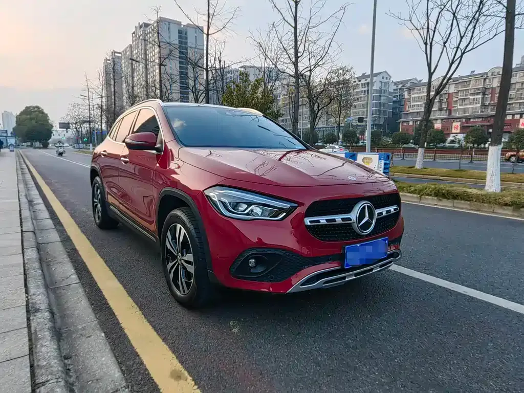 Mercedes-Benz GLA — фото 8