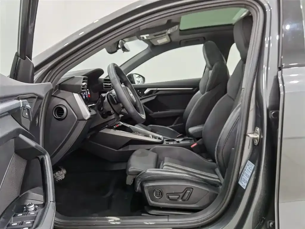 Audi A3 2023 из CN, фото 8