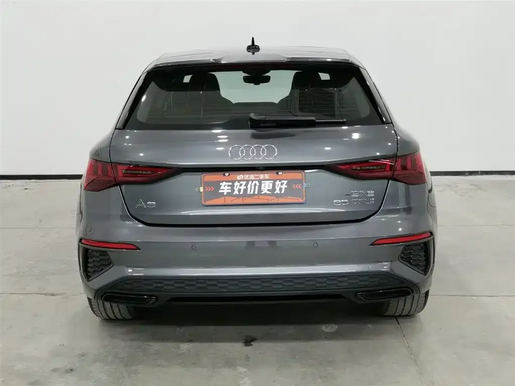 Audi A3 2023 из CN, фото 2