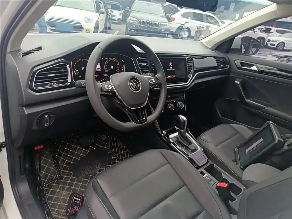Volkswagen T-Roc 2022 из CN, фото 10