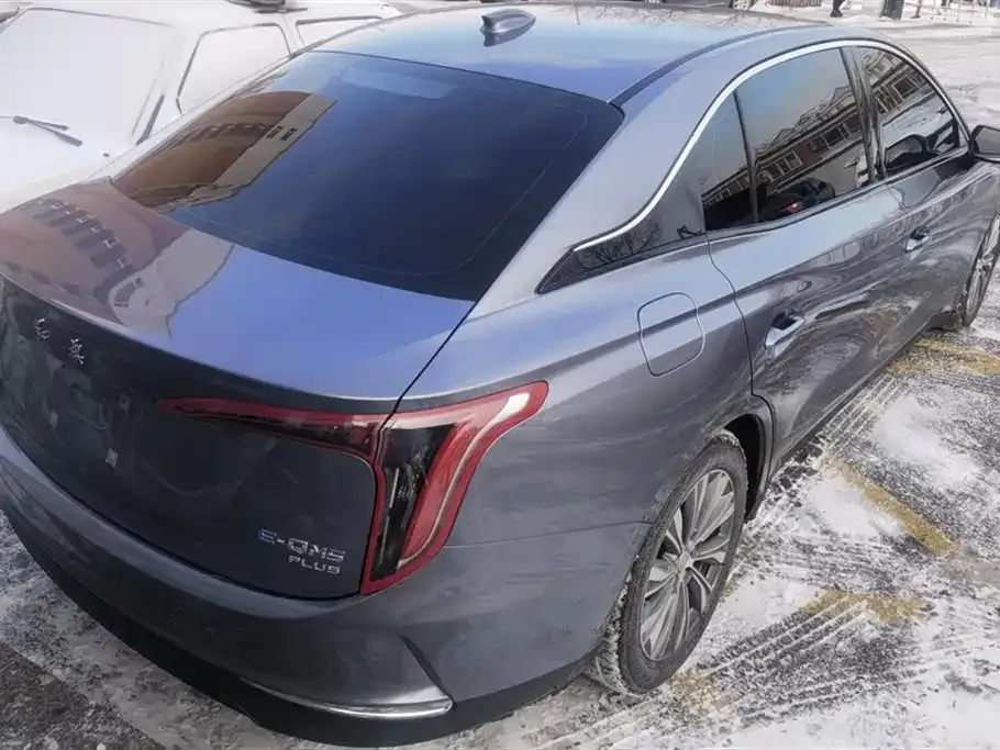 Hongqi E-QM5 2025 из CN, фото 10