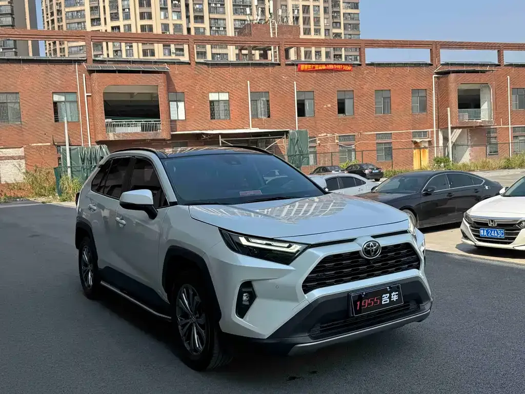 Toyota RAV4 2024 из CN, фото 3