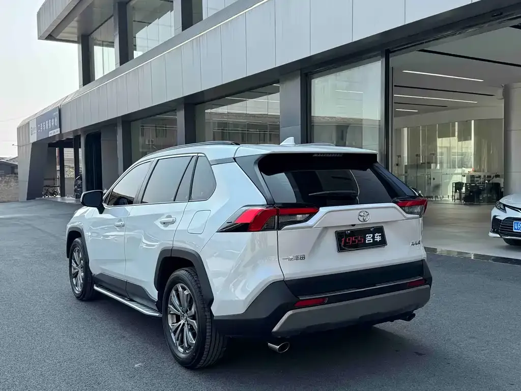 Toyota RAV4 2024 из CN, фото 7
