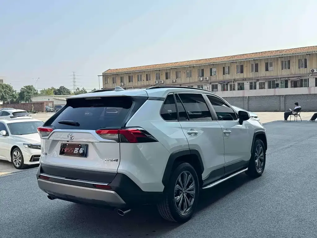 Toyota RAV4 2024 из CN, фото 9