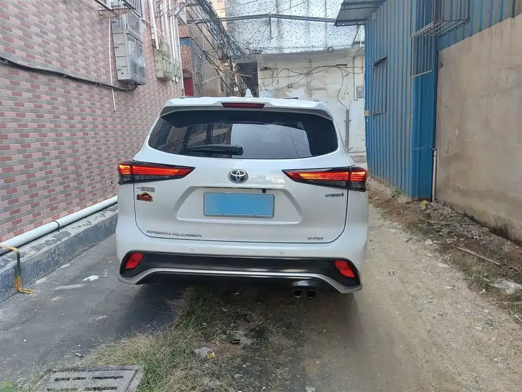 Toyota Crown Kluger 2022 из CN, фото 8