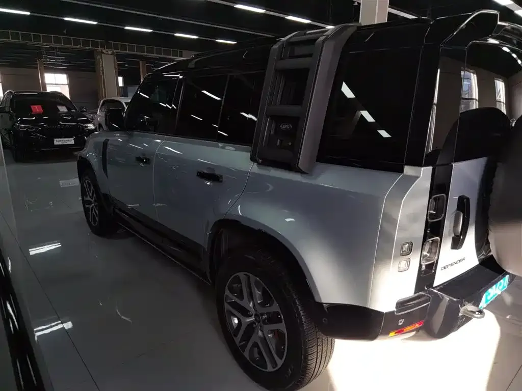 Land Rover Defender — фото 3