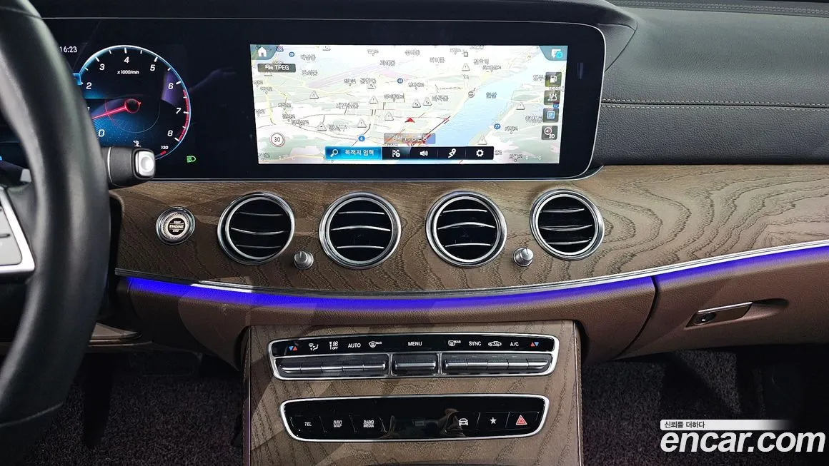 Mercedes-Benz E-Class 2021 из KR, фото 10