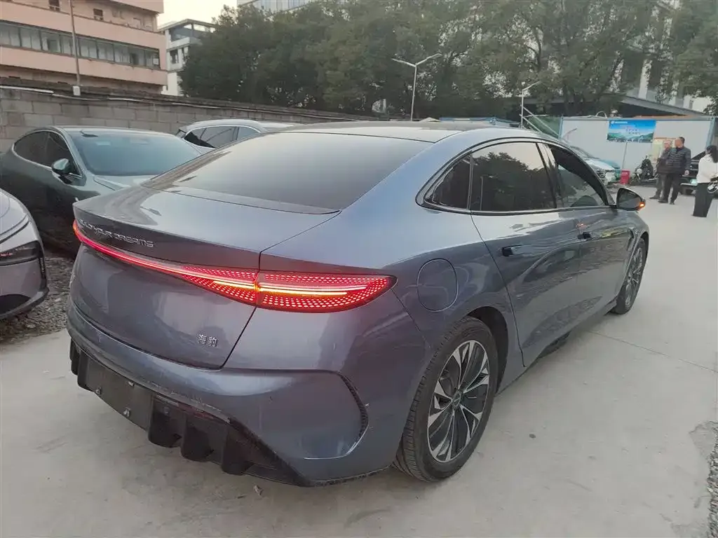 BYD Seal — фото 3