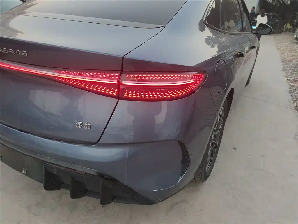 BYD Seal — фото 9