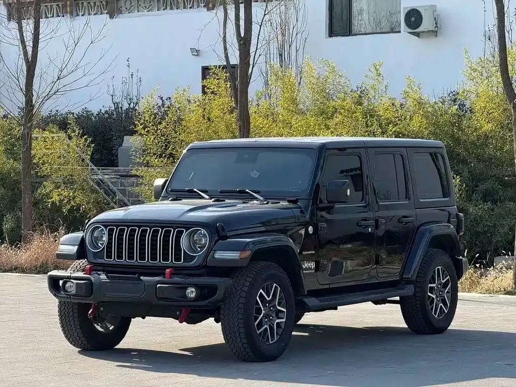 Jeep Wrangler — фото 1