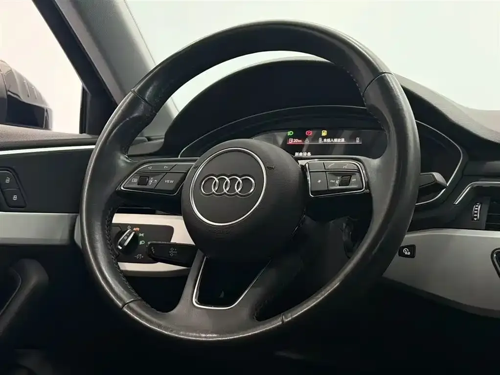 Audi A4L 2021 из CN, фото 7