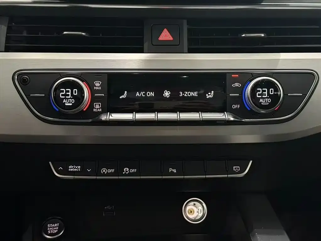 Audi A4L 2021 из CN, фото 5