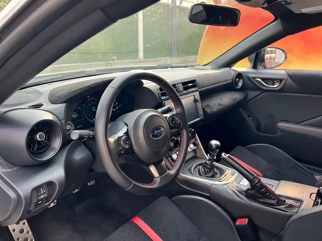 Subaru BRZ — фото 3