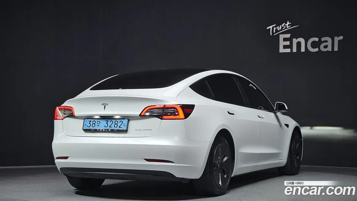 Tesla Model 3 2021 из KR, фото 3