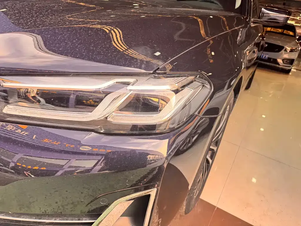 BMW 5 Series 2023 из CN, фото 3