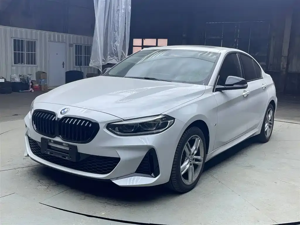 BMW 1 Series — фото 1