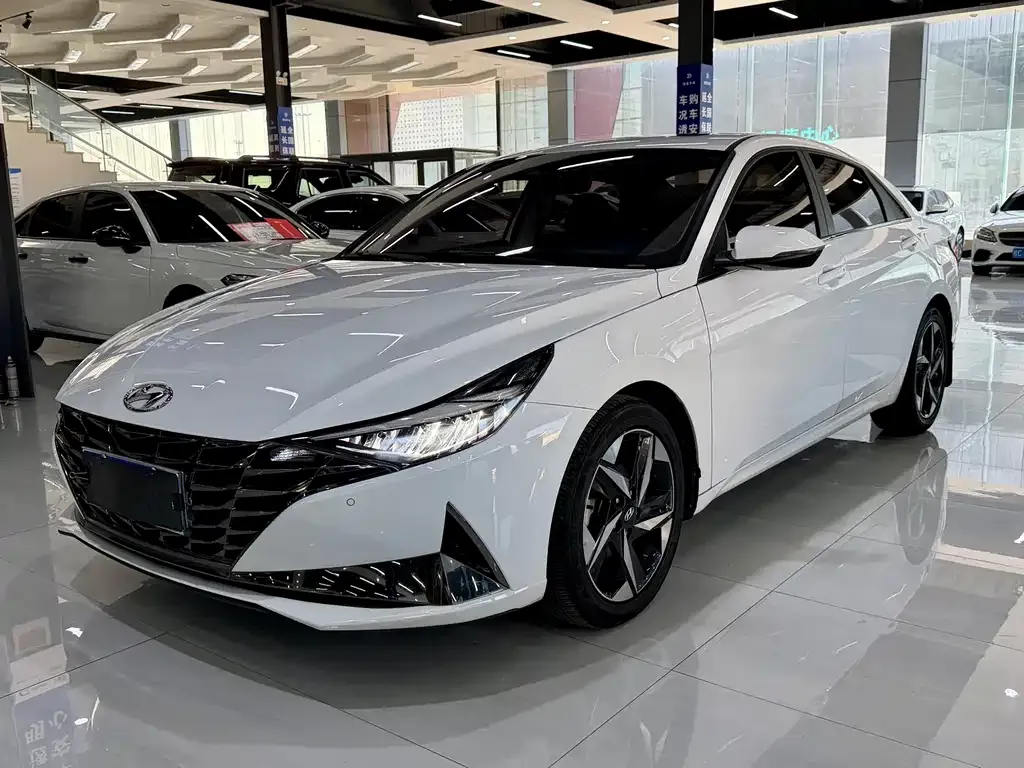 Hyundai Elantra 2022 из CN, фото 1