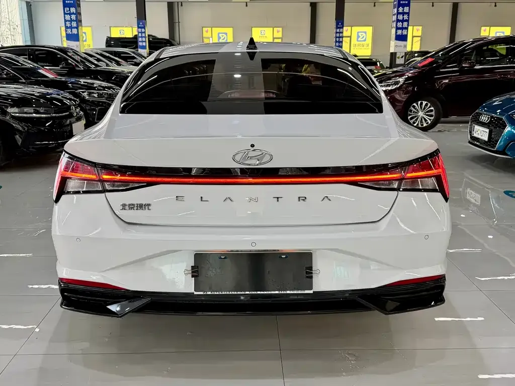 Hyundai Elantra 2022 из CN, фото 5