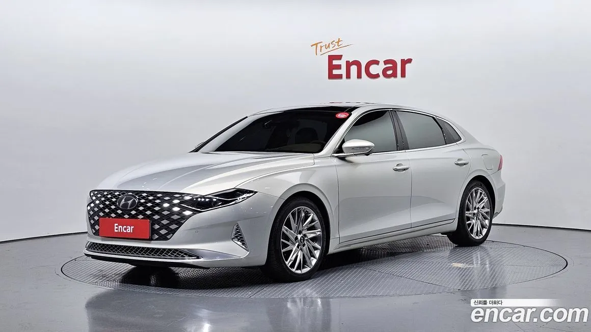 Hyundai Grandeur — фото 1
