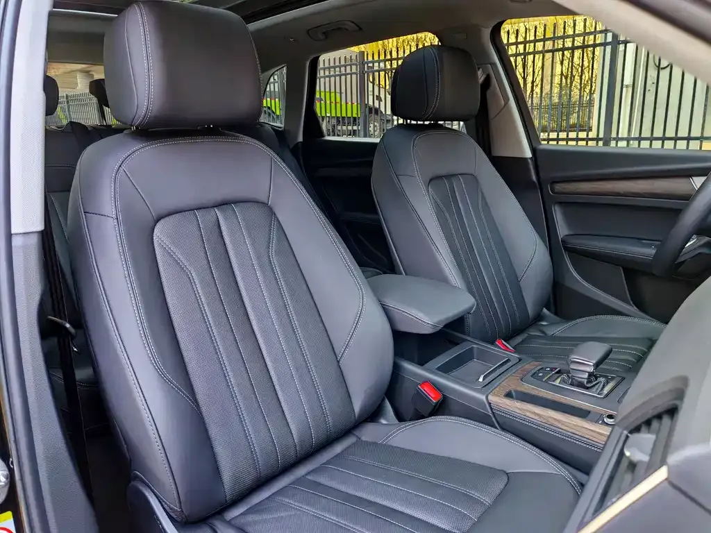Audi Q5L 2023 из CN, фото 2