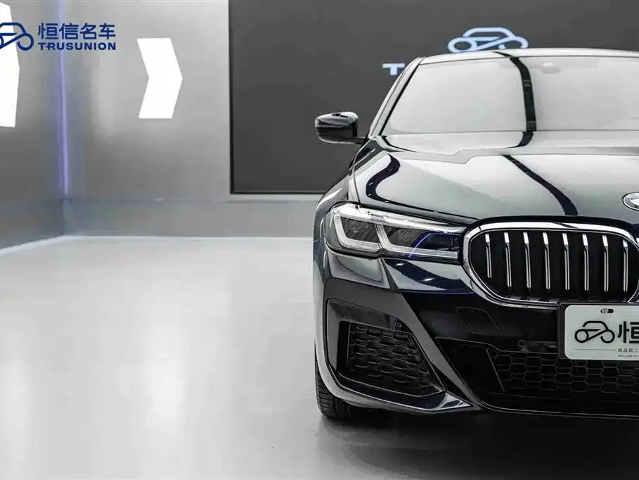 BMW 5 Series 2022 из CN, фото 2