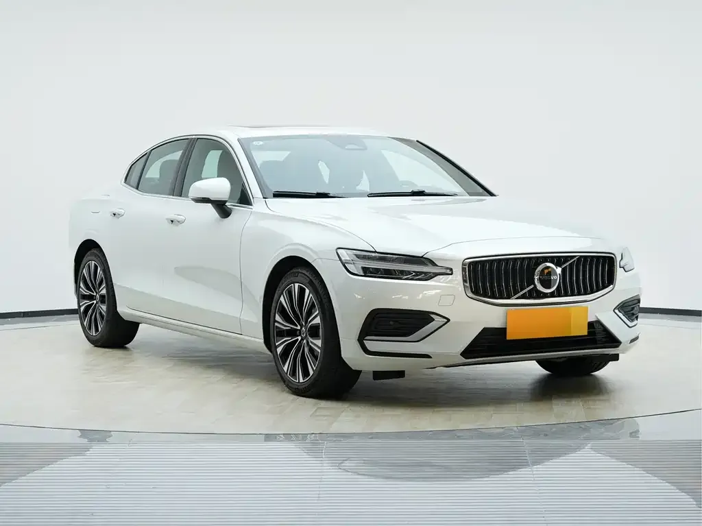 Volvo S60 2025 из CN, фото 7