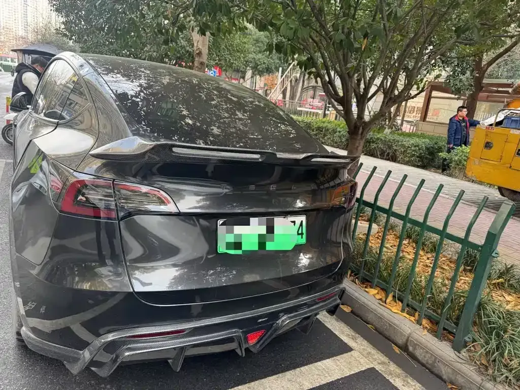 Tesla Model Y — фото 4
