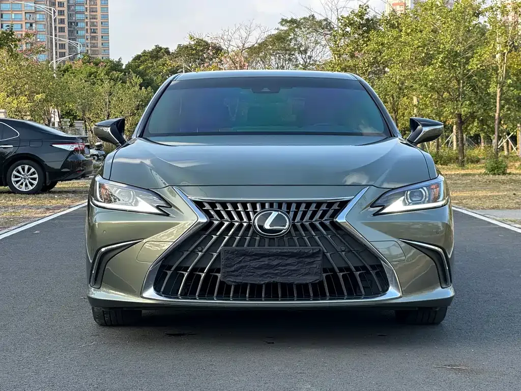Lexus ES — фото 4
