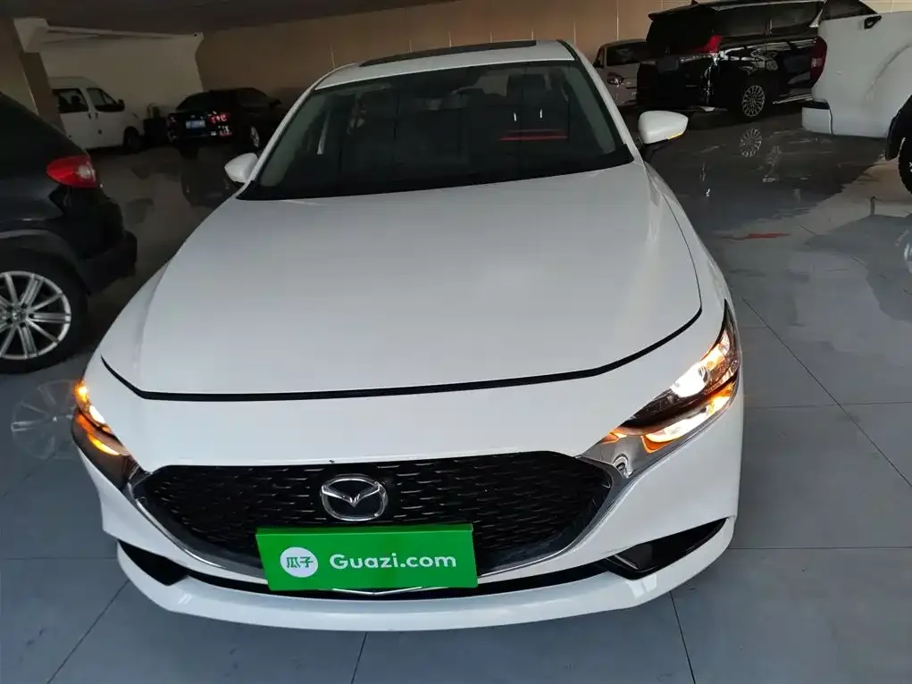 Mazda 3 Axela 2021 из CN, фото 2