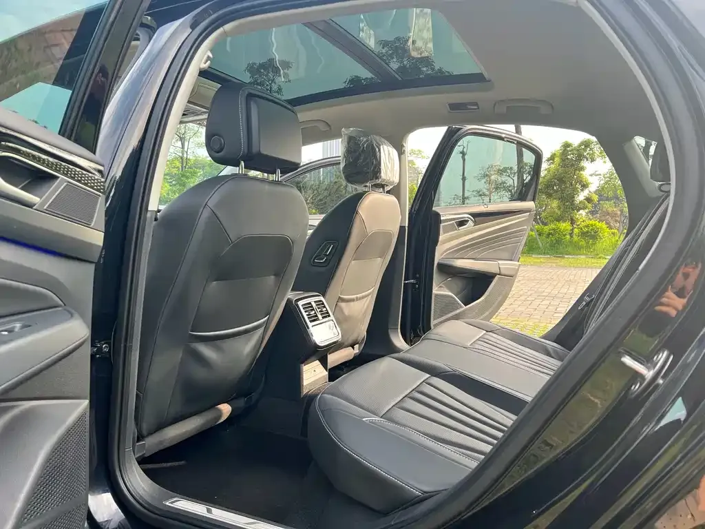 Volkswagen Passat — фото 8