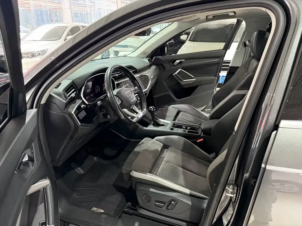 Audi Q3 2022 из CN, фото 7