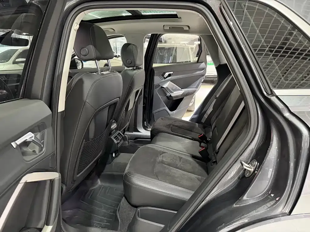 Audi Q3 2022 из CN, фото 2