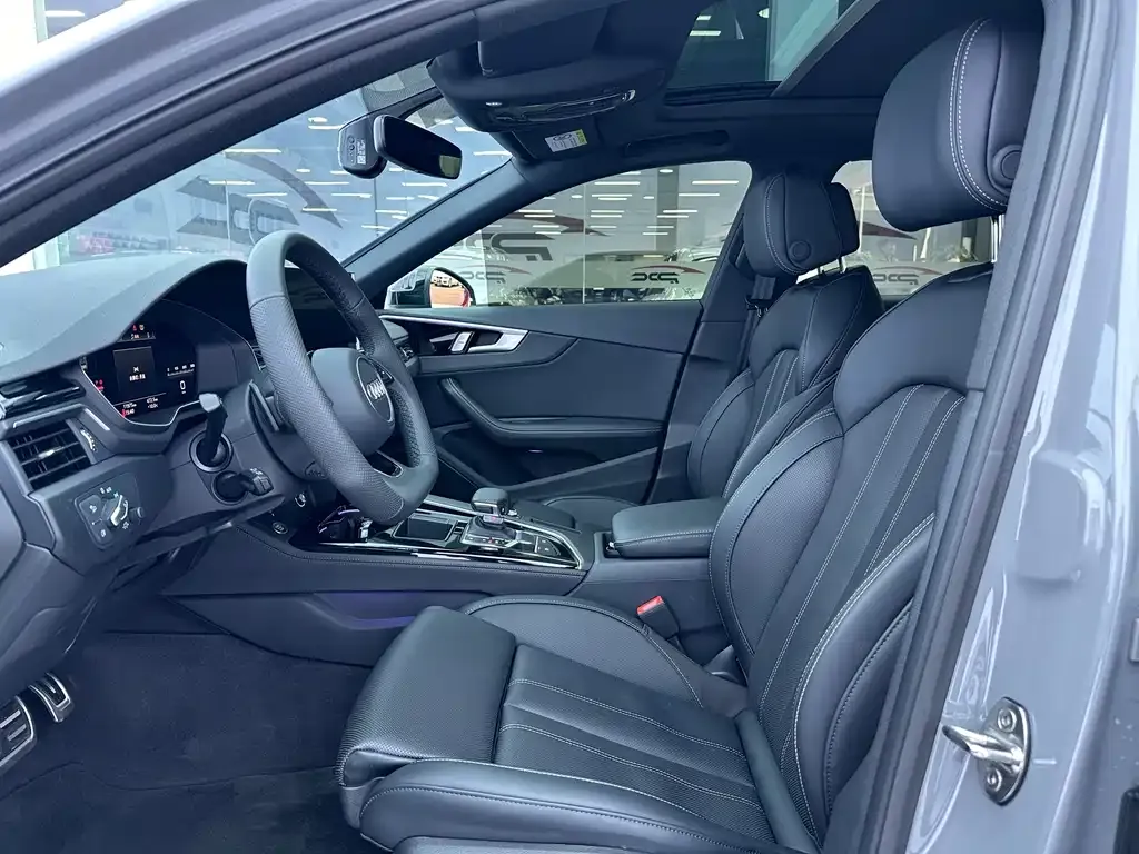 Audi A4L 2025 из CN, фото 6