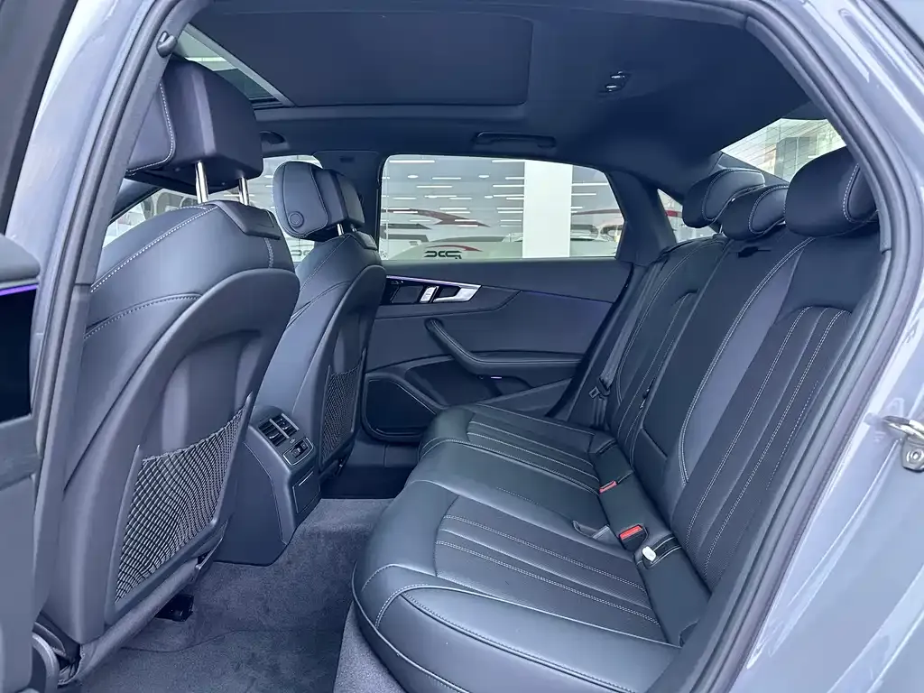 Audi A4L 2025 из CN, фото 10