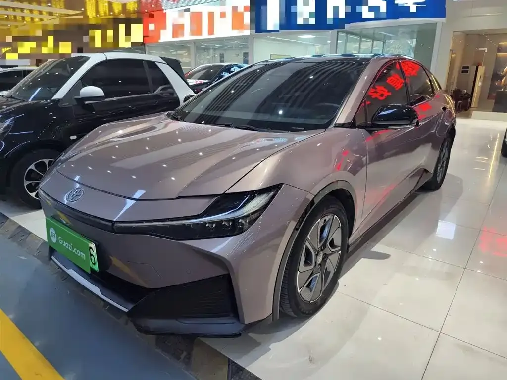 Toyota bZ3 2023 из CN, фото 4