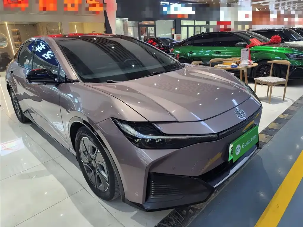 Toyota bZ3 2023 из CN, фото 7