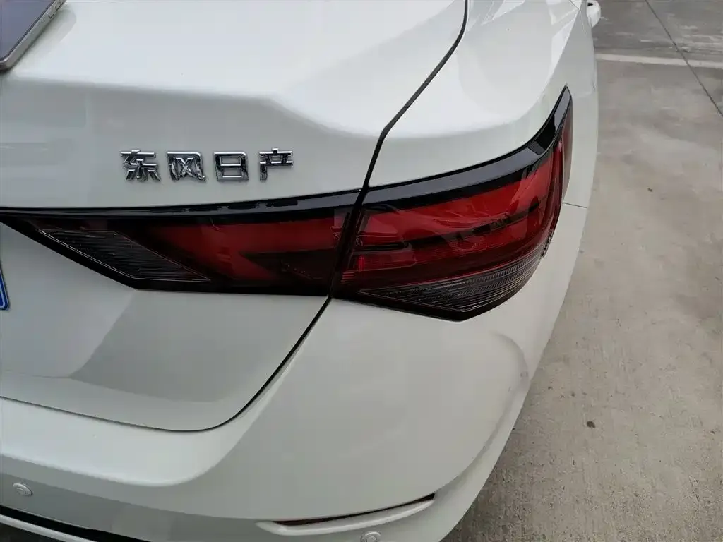 Nissan Sylphy 2023 из CN, фото 2