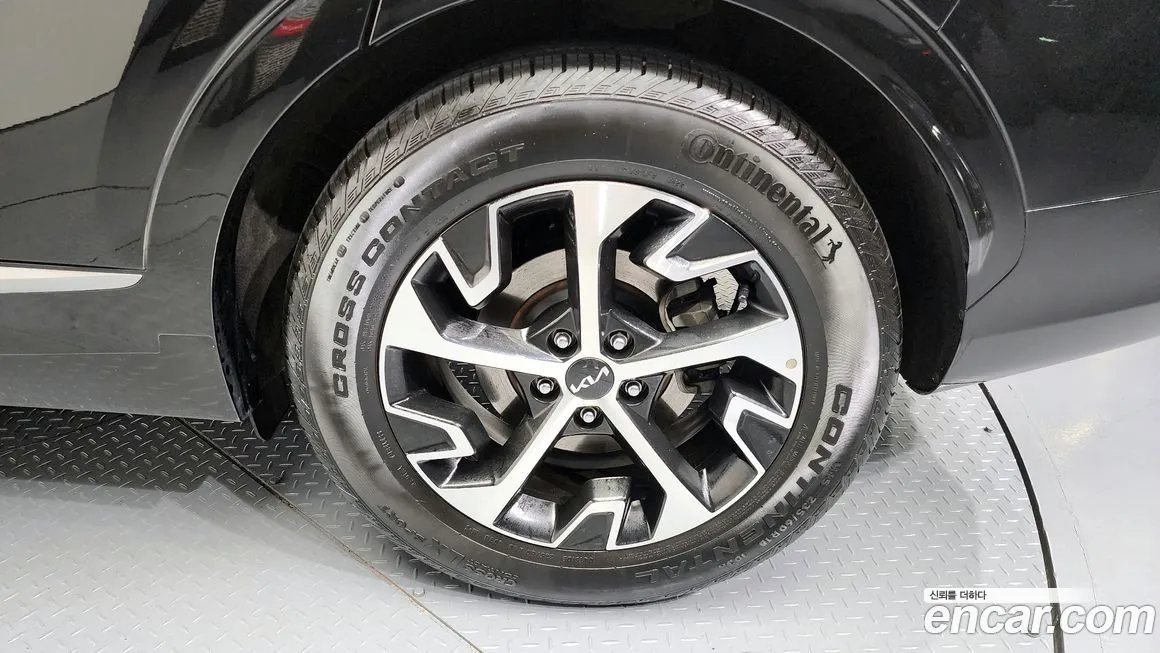 Kia Sportage — фото 9