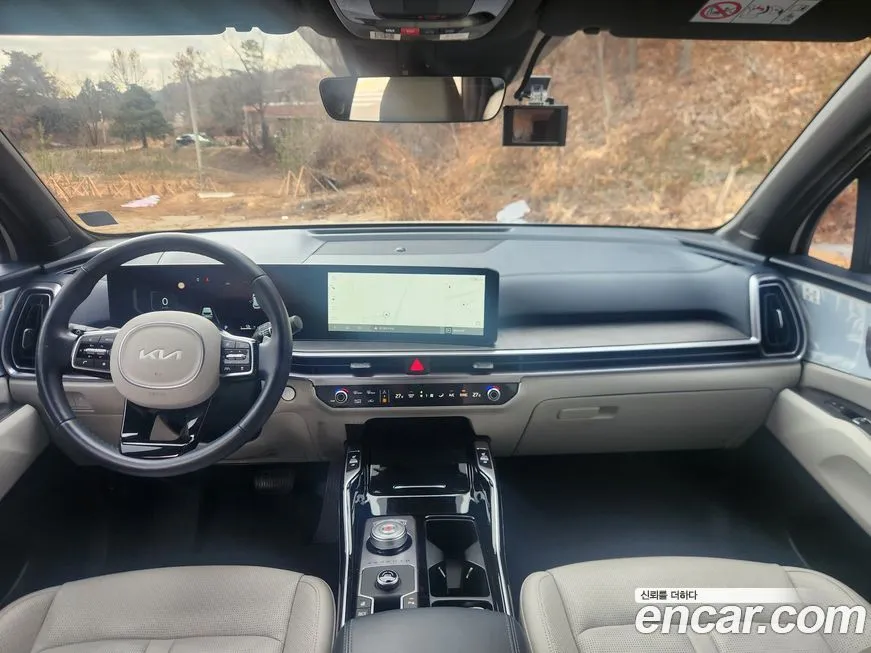 Kia Sorento — фото 7