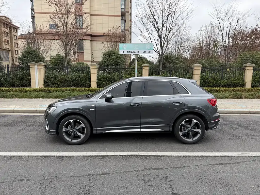 Audi Q3 — фото 9