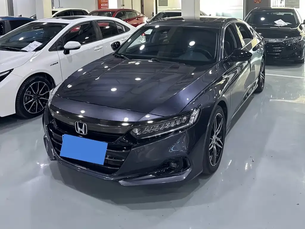Honda Accord — фото 1