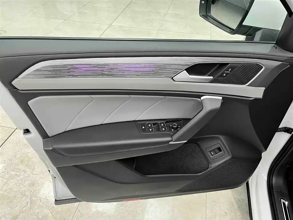 Volkswagen Tayron 2023 из CN, фото 10