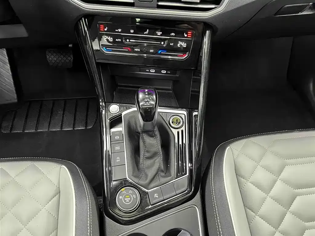 Volkswagen Tayron 2023 из CN, фото 5