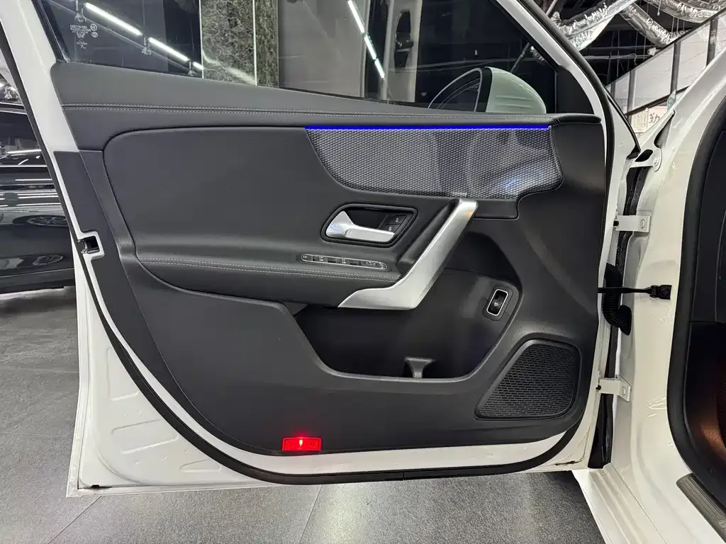 Mercedes-Benz A-Class 2022 из CN, фото 7