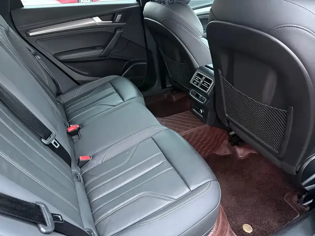 Audi Q5L 2024 из CN, фото 2