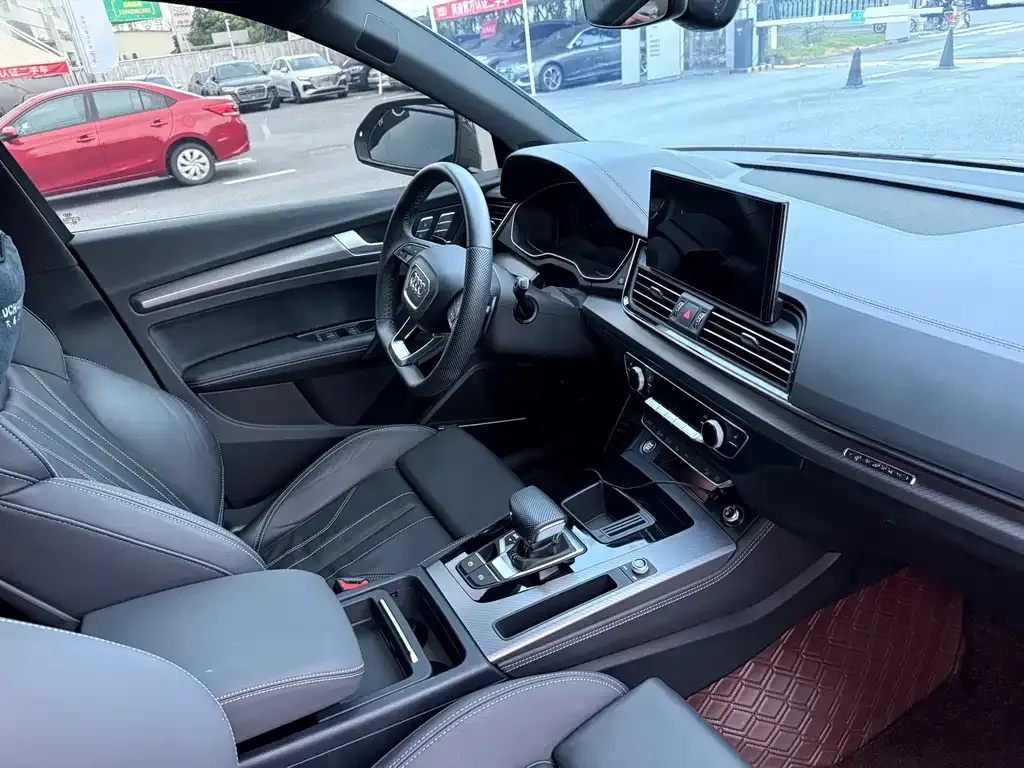 Audi Q5L 2024 из CN, фото 5