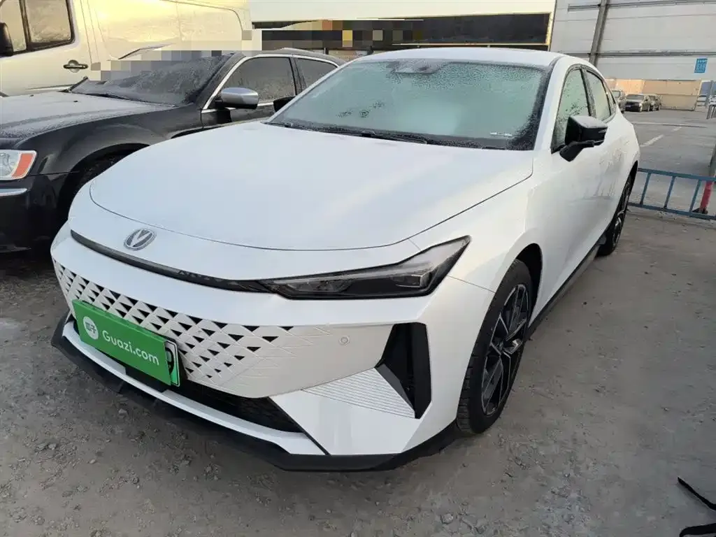 Changan UNI-V iDD 2025 из CN, фото 3
