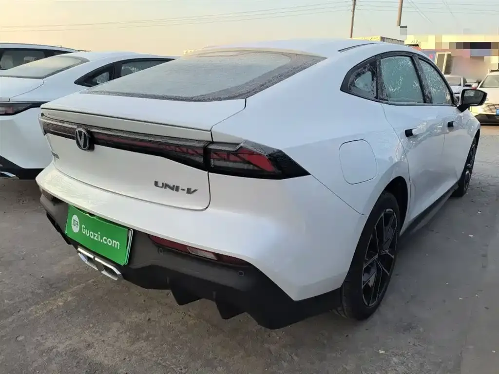 Changan UNI-V iDD 2025 из CN, фото 4